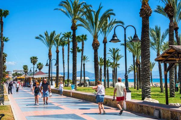 Club Bellavista - Apartamento Con Vistas Al Mar Torremolinos Luaran gambar