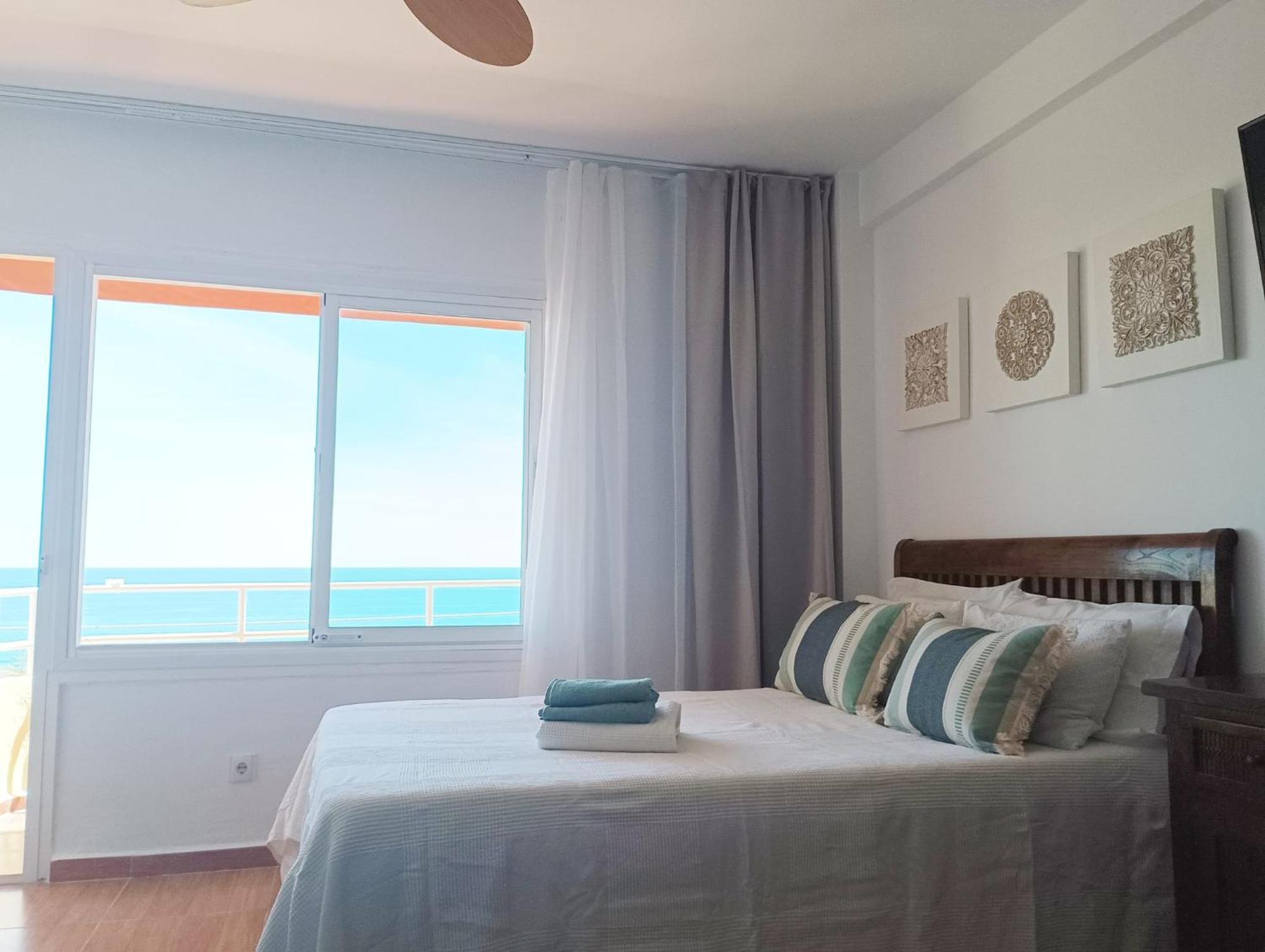 Club Bellavista - Apartamento Con Vistas Al Mar Torremolinos Luaran gambar